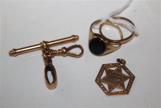 9ct gold and onyx signet ring, another 9ct ring, Star of David pendant & a watch suspension